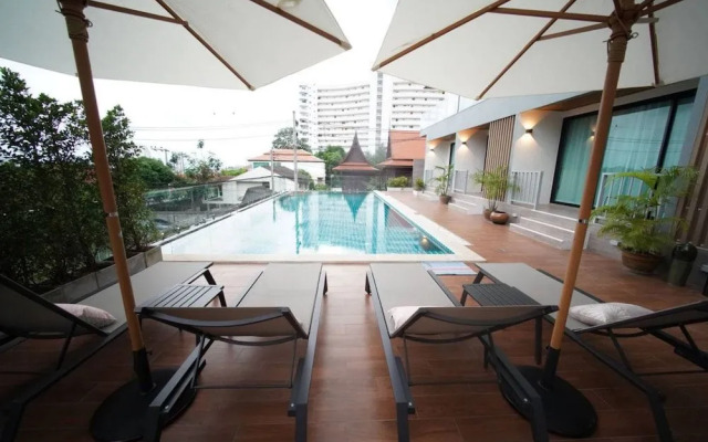 Blooming Hill Boutique Suites