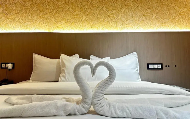 Hotel Shrimmaya