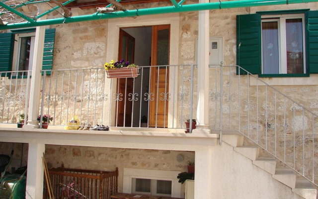 Brane - Economy Apartments - A1