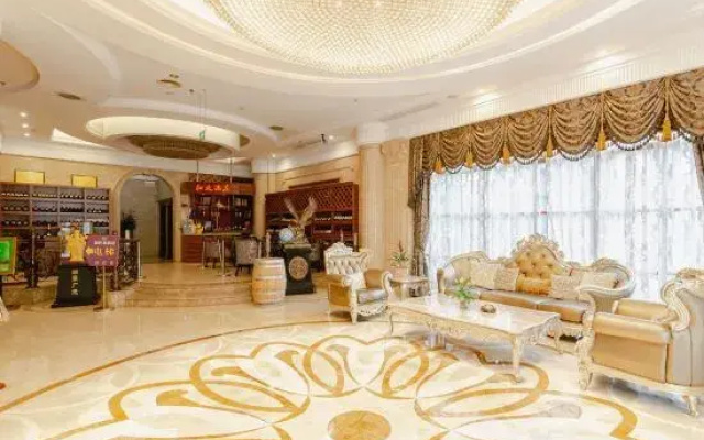 Chengdu French Theme Gold Palace