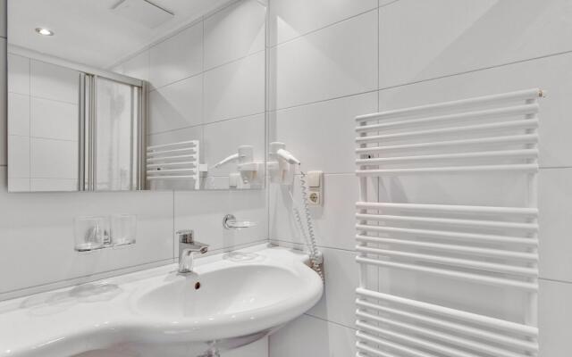 Spacious Apartment in Kappl