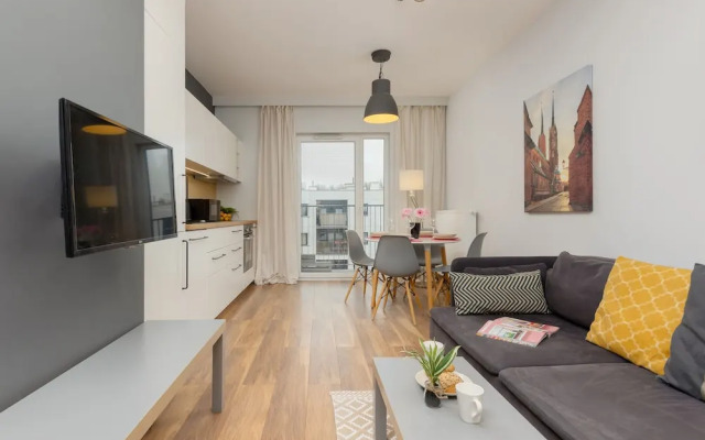 Gentle Apartment in Warsaw by Renters