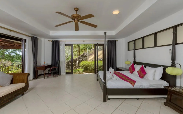 Grand Pool Villa