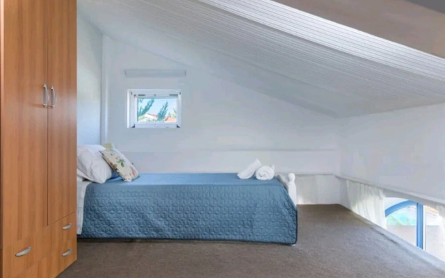 Govino Bay Luxury Beach Loft Apartment