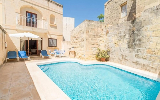 Ta Battista - Xewkija Holiday Home