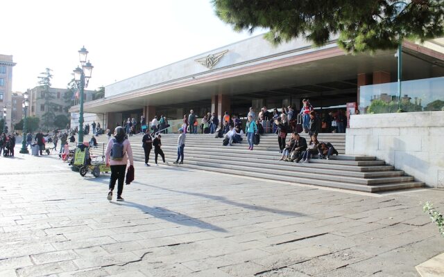 Mazzoni 15 Modern Flat