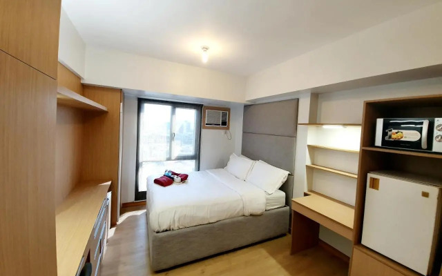Steff's Condo 816 at Centrio Tower