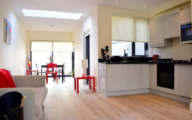 2 Bedroom House Near City Centre