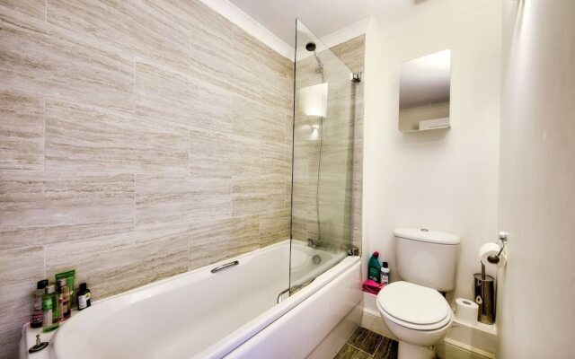 Comfortable Apartment Next To Holyrood Park