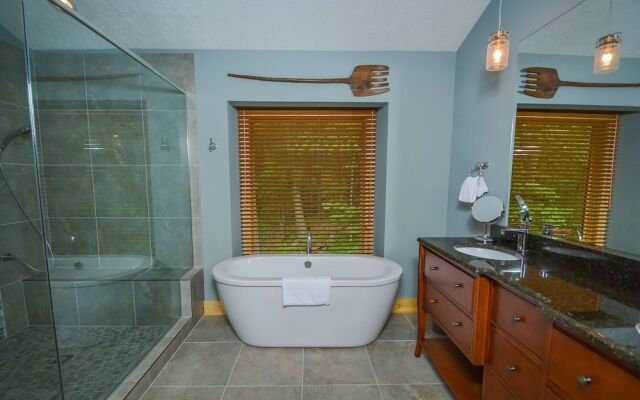 Hootenanny 5 Bedroom House