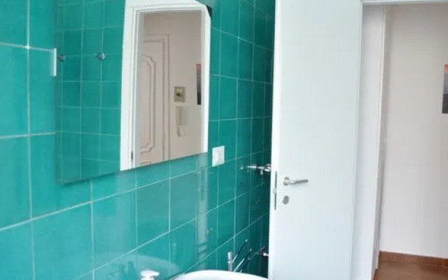 ROSSO MAGENTA - Luminoso loft in centro e a due passi dalla stazione