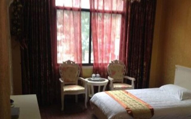 Golden Harbour Hotel