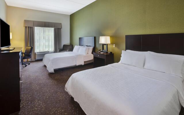 Holiday Inn Express & Suites Geneva Finger Lakes, an IHG Hotel