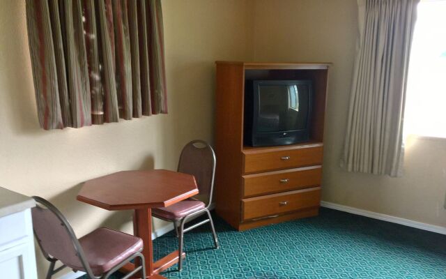 Portland Value Inn & Suites