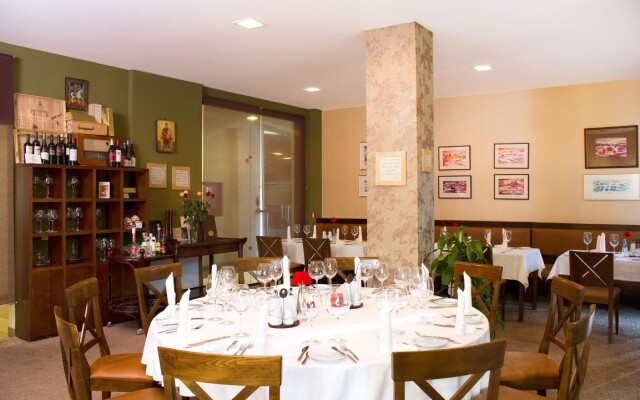 MURITE PARK Hotel - AZALIA BUILDING 4*
