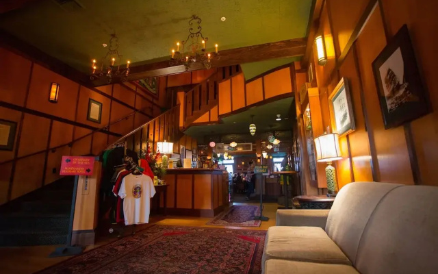 McMenamins Gearhart Hotel