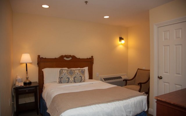 Hotel St. Pierre®, a French Quarter Inns® Hotel