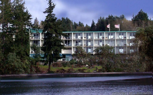 Flagship Inn