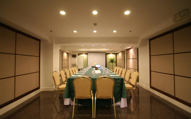 Hotel St Ellis