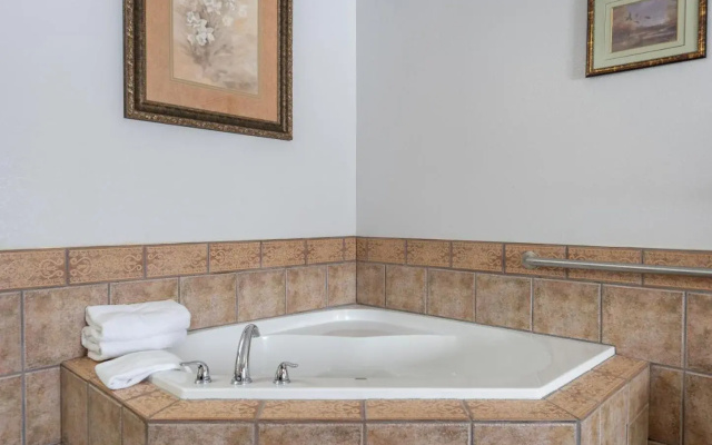 Stay USA Hotel & Suites