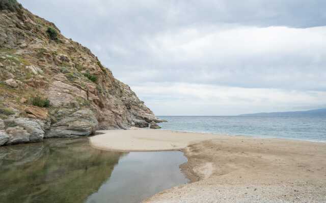 Despoina Rooms Potami