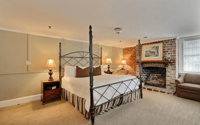 The Presidents' Quarters Inn