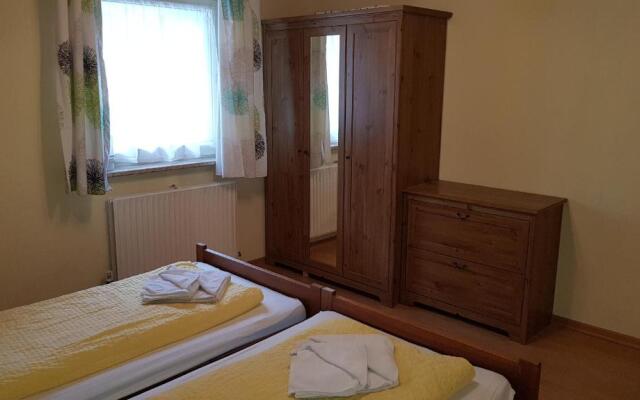 Chalet Charlotte Apartments