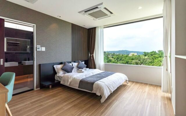 Luxury Hillside Villa with Sea Views