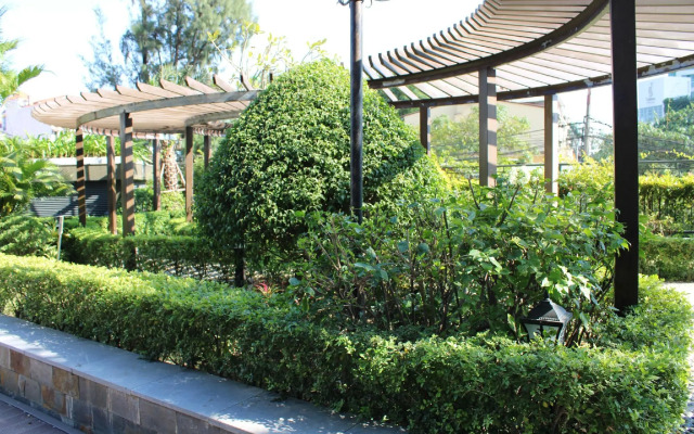 Cohost Club Westlake serviced apartment at D' Le Roi Soleil