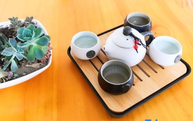YiJiang ChunShe Guesthouse