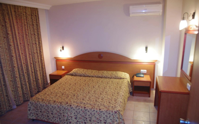 Club Sidar - Image 2
