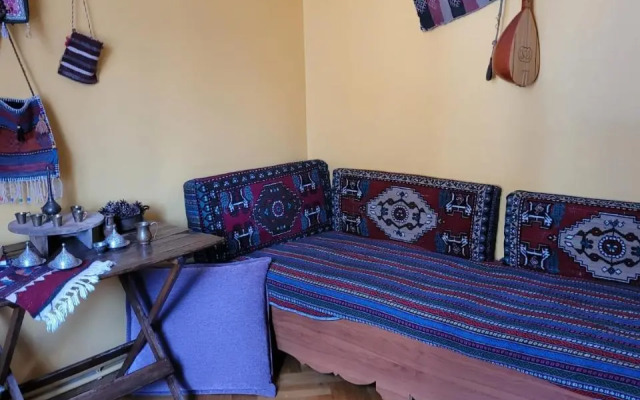 4+1 merkezi konumda ferah daire