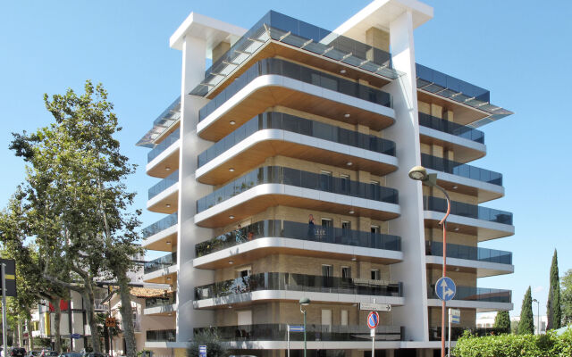 Monica Residence