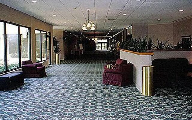 Fern Valley Hotel & Conference Center