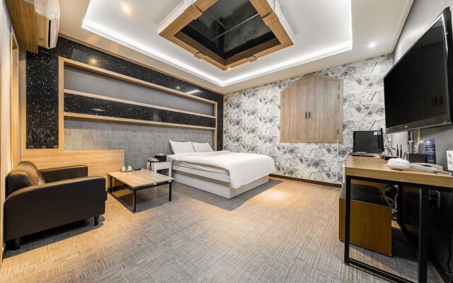 Suwon Rose Hotel