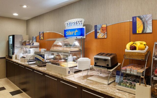 Holiday Inn Express Philadelphia Airport by IHG