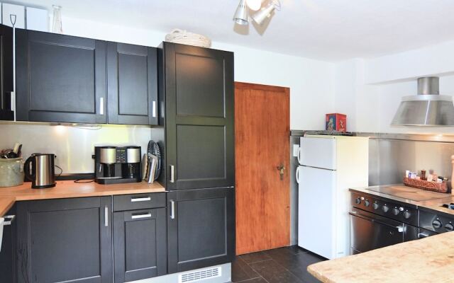 Quaint Holiday Home near Ski Area in Neuastenberg