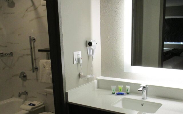 SureStay Plus Hotel by Best Western Point Richmond