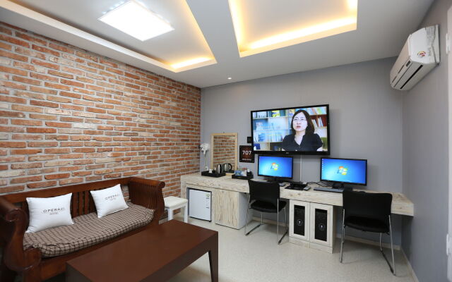 Opera 21 Hotel