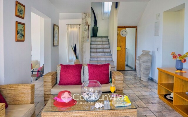 Exceptional Large Villa, Free Heated Pool 1 NOV - 15 Jan, Privacy,prime Location