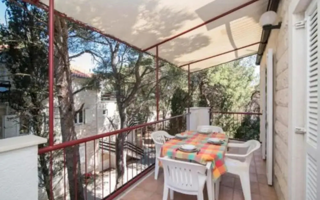 Apartments Boguvila - Two-bedroom Economy Apartment With Terrace -