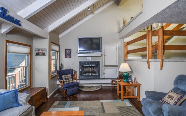 Bear Feet 3 Bedroom Townhome