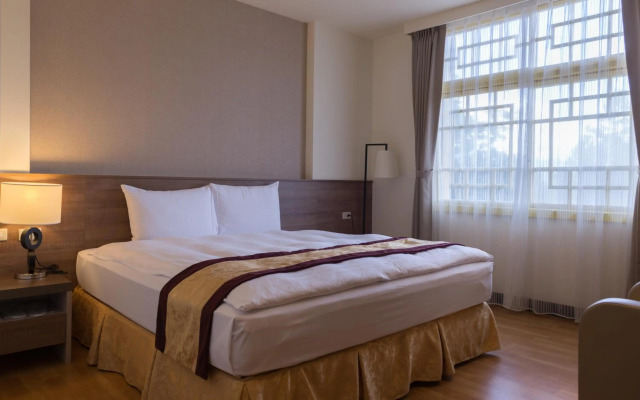 Lishan Guest House