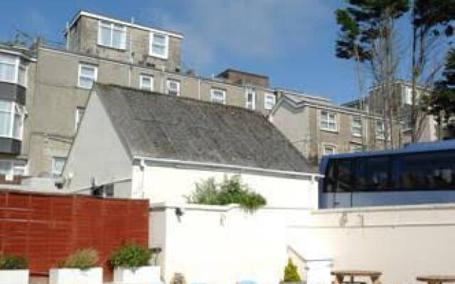 Eliot Hotel