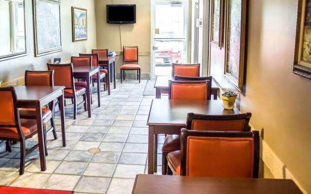 Econo Lodge Meadville