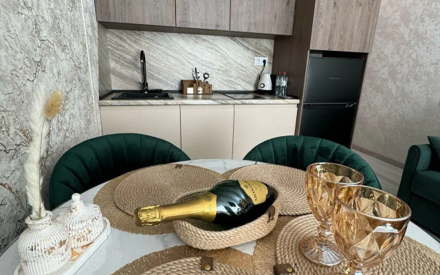 Apartments on Molodogvardeyskaya street 2/91