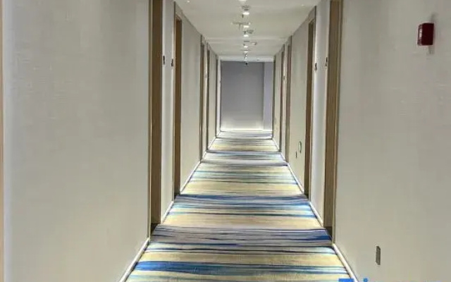Wenling Yuehao Hotel