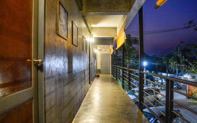 Suntisuk Place