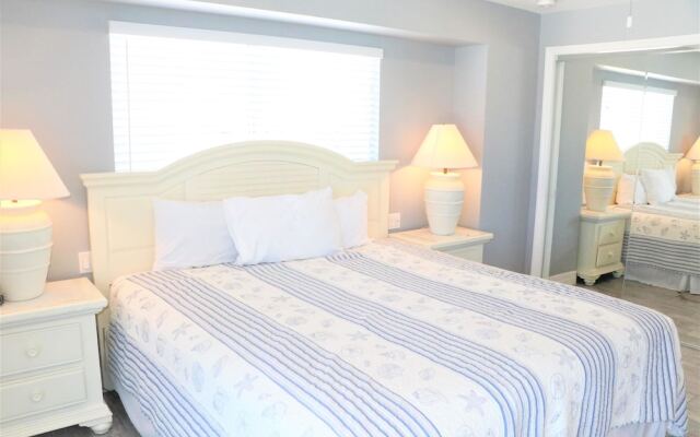 Jamaica Royale 806 - 2 Br Condo
