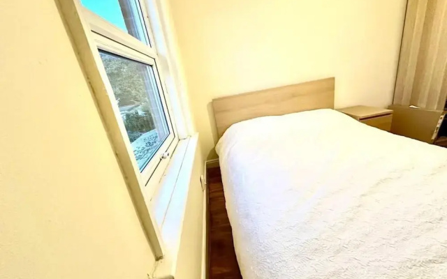 Family House in Eastleigh
